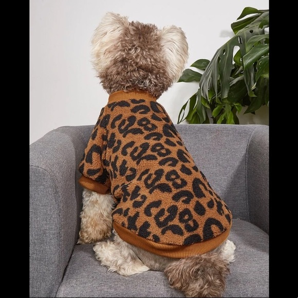 Leopard Print Pet Sweatshirt 🤎🐾 - Picture 5 of 7